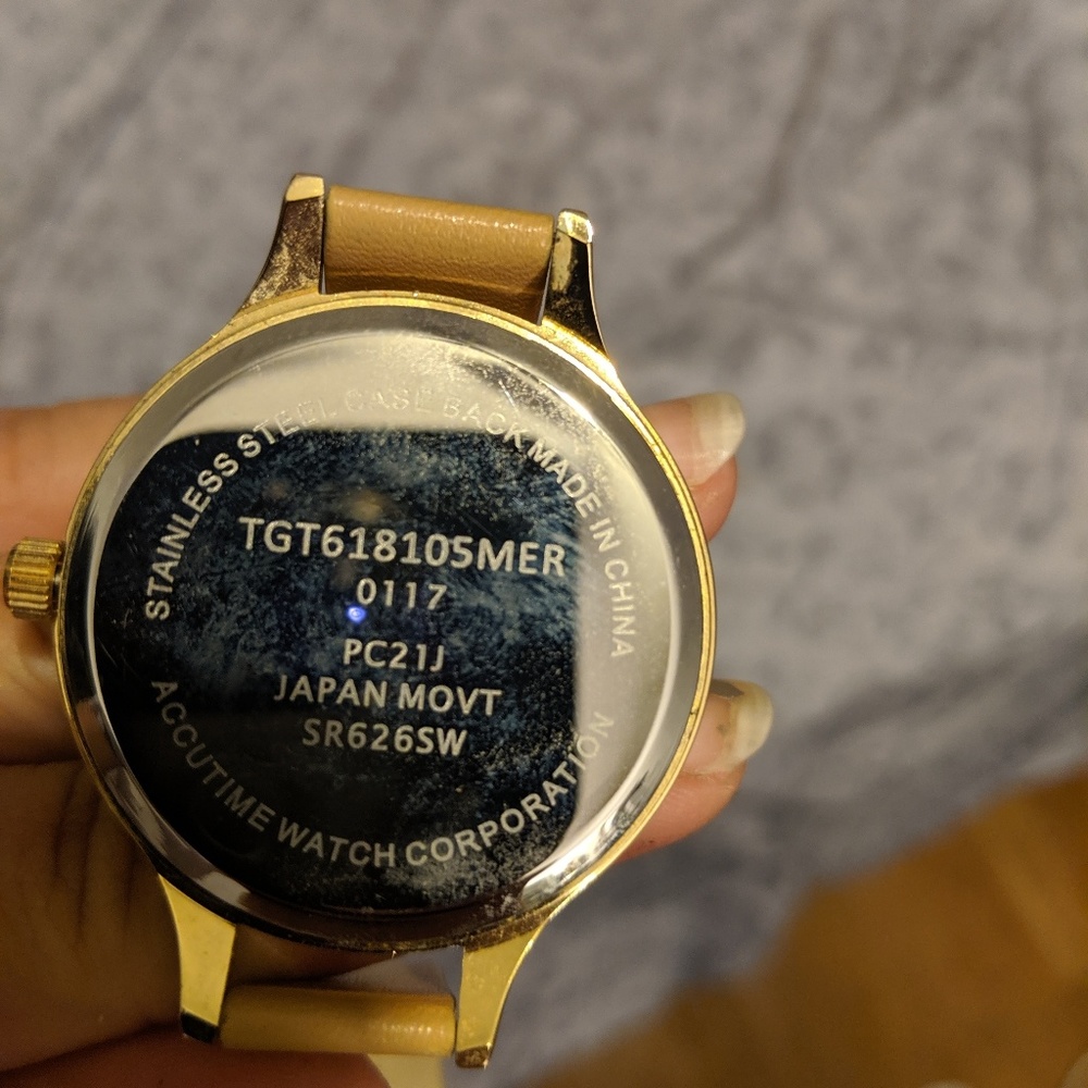Watch - Picture 2 of 3